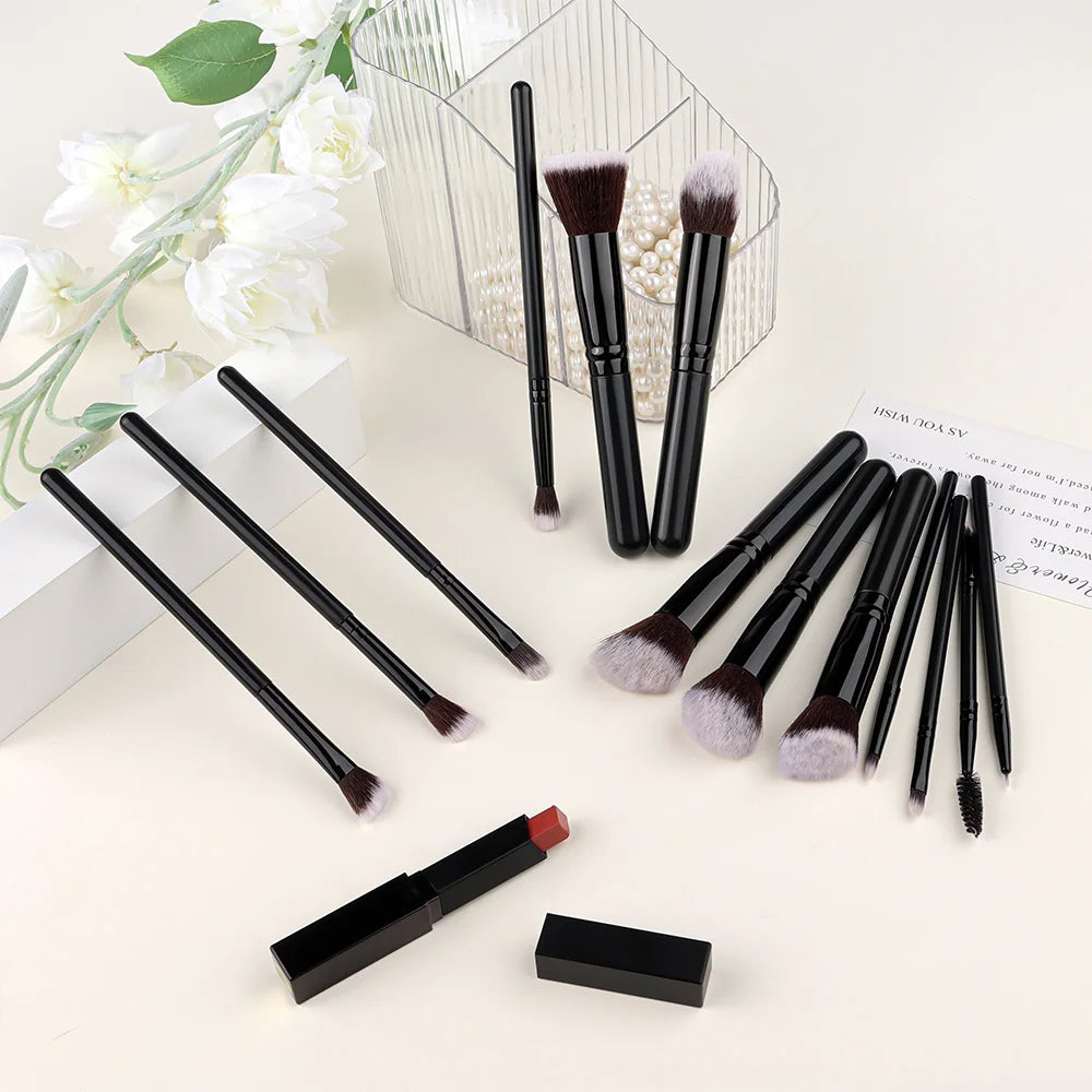 14PCS Makeup Brush Set – Foundation, Blush, Eyeshadow & Blending Brushes